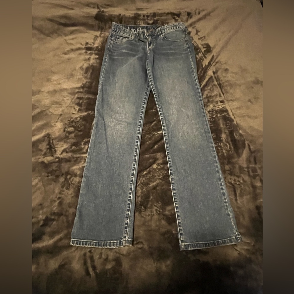 Calvin Klein Jeans Women's Straight Leg Blue SZ 8. Good condition. Medium Wash